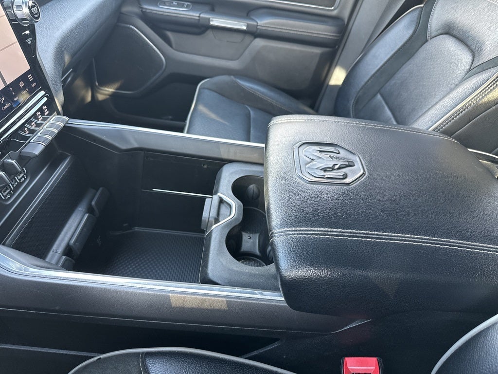 2022 RAM 1500 Laramie Crew Cab 4x4 5'7' Box