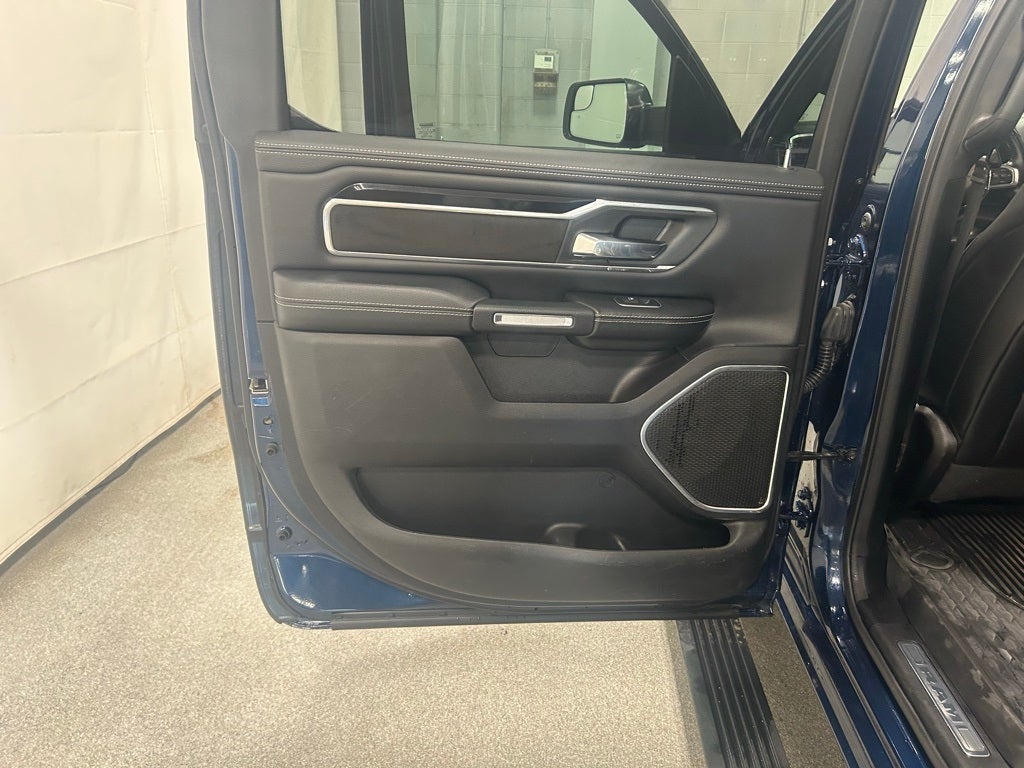 2022 RAM 1500 Laramie Crew Cab 4x4 5'7' Box