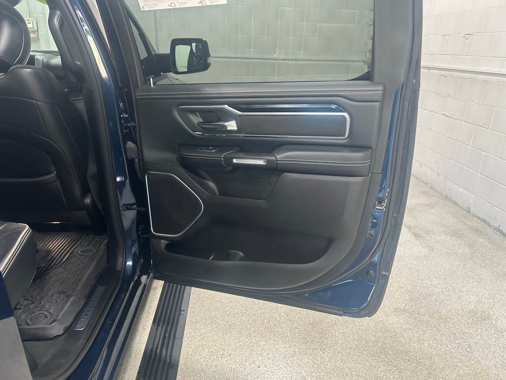 2022 RAM 1500 Laramie Crew Cab 4x4 5'7' Box