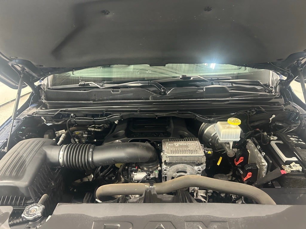 2022 RAM 1500 Laramie Crew Cab 4x4 5'7' Box