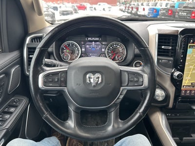 2019 RAM 1500 Laramie Crew Cab 4x4 6'4' Box