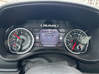 2019 RAM 1500 Laramie Crew Cab 4x4 6'4' Box