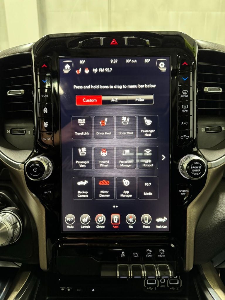 2019 RAM 1500 Laramie Crew Cab 4x4 6'4' Box