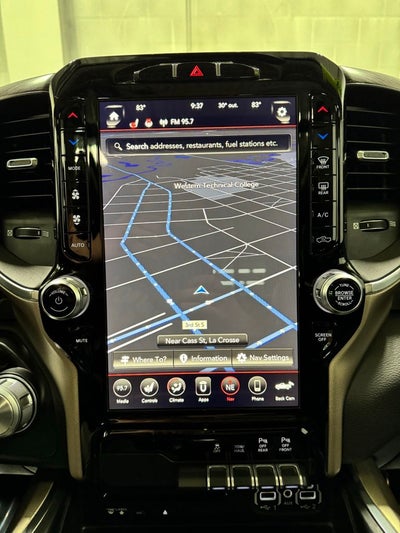 2019 RAM 1500 Laramie Crew Cab 4x4 6'4' Box