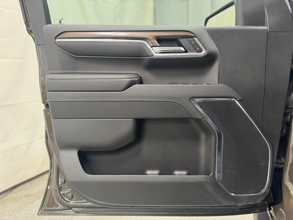 2024 Chevrolet Silverado 1500 4WD Crew Cab Short Bed LT