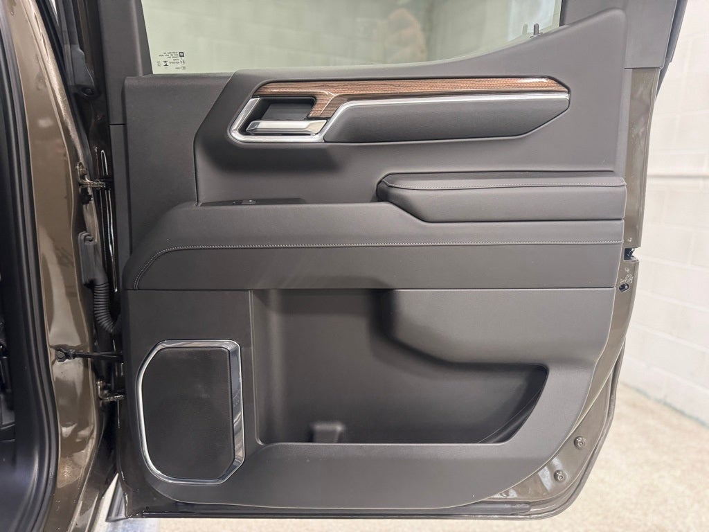 2024 Chevrolet Silverado 1500 4WD Crew Cab Short Bed LT