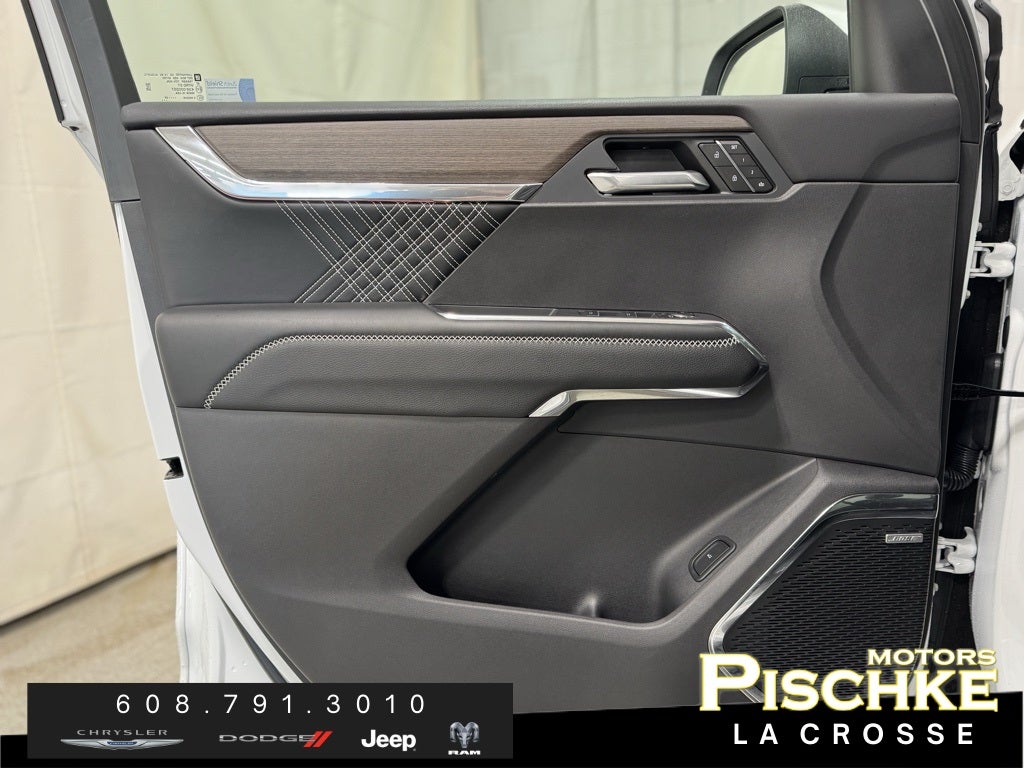 2025 GMC Acadia AWD Denali