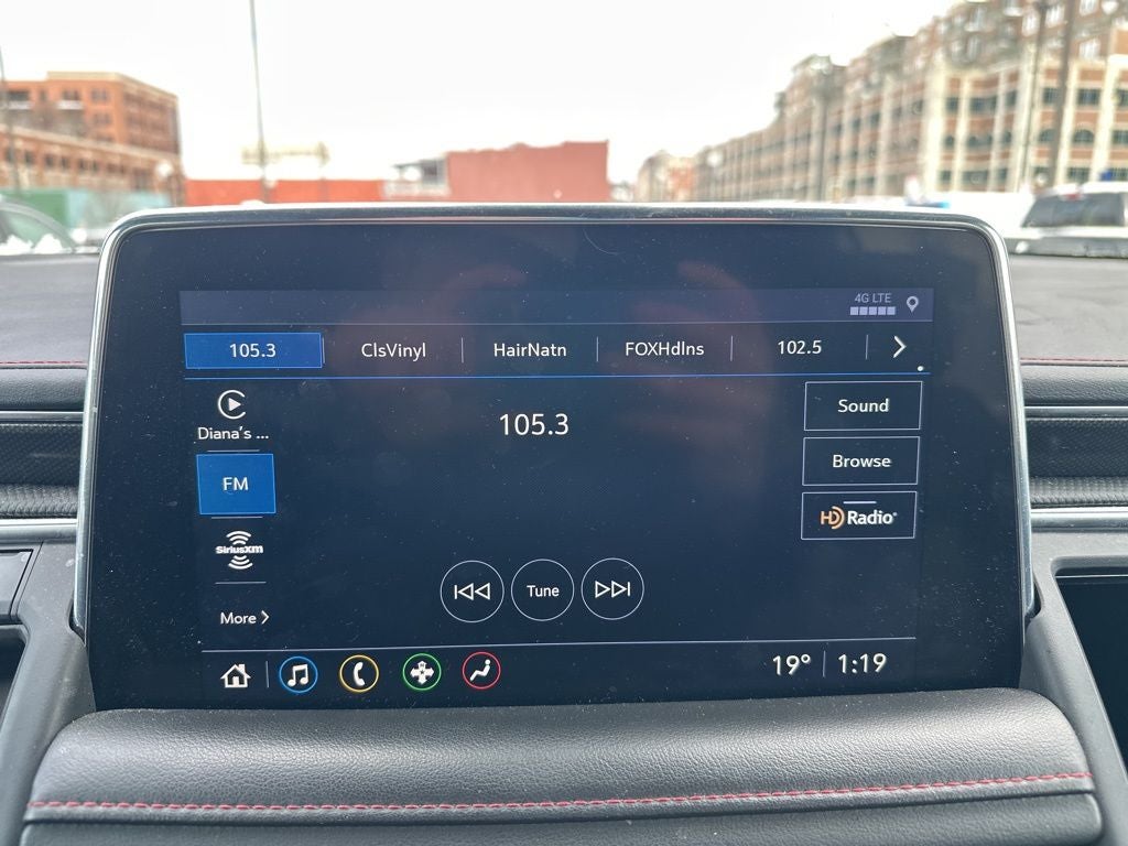 2021 Chevrolet Suburban 4WD RST