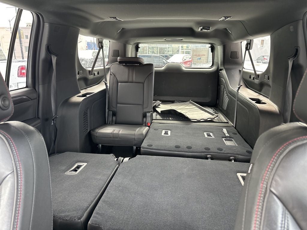 2021 Chevrolet Suburban 4WD RST