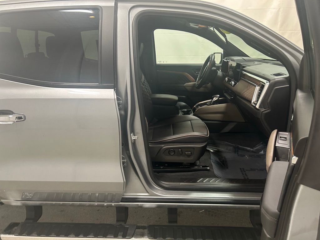 2025 GMC Canyon 4WD Denali