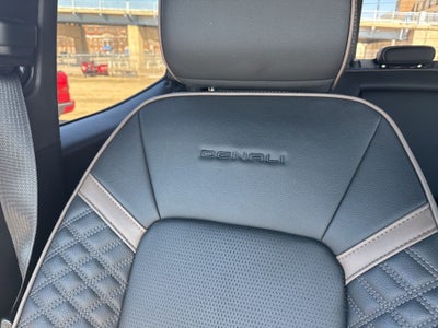 2025 GMC Canyon 4WD Denali