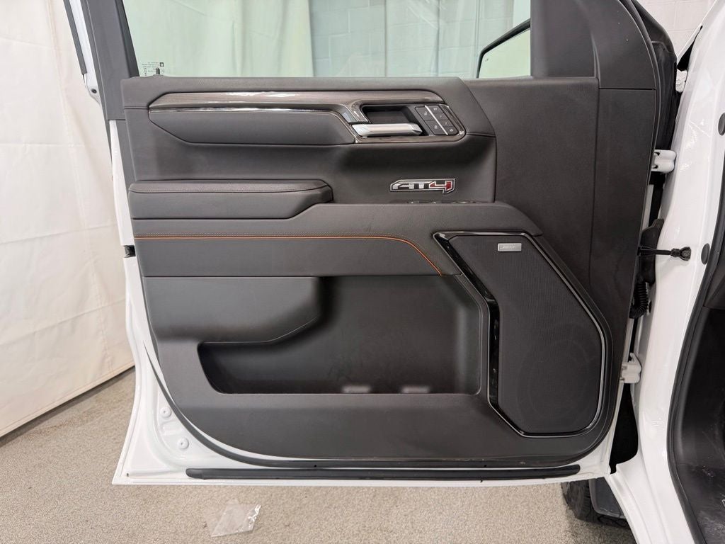 2025 GMC Sierra 1500 4WD Crew Cab Short Box AT4