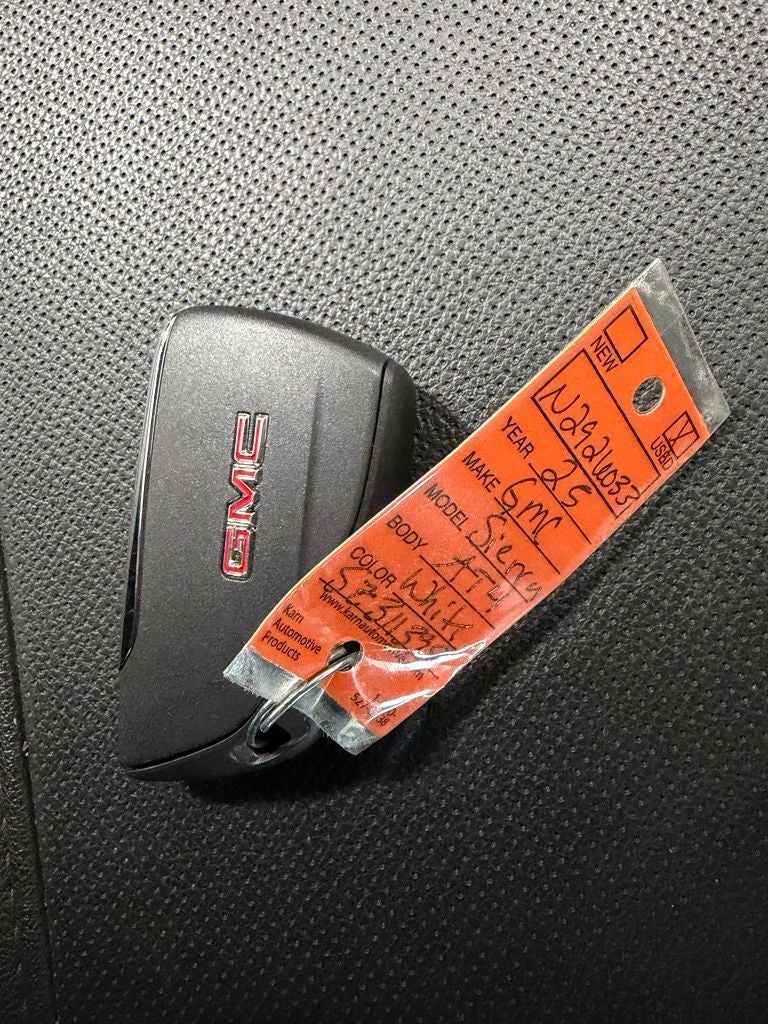 2025 GMC Sierra 1500 4WD Crew Cab Short Box AT4