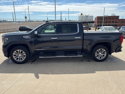 2022 GMC Sierra 1500 4WD Crew Cab Short Box Denali