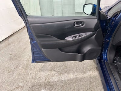 2025 Nissan LEAF S