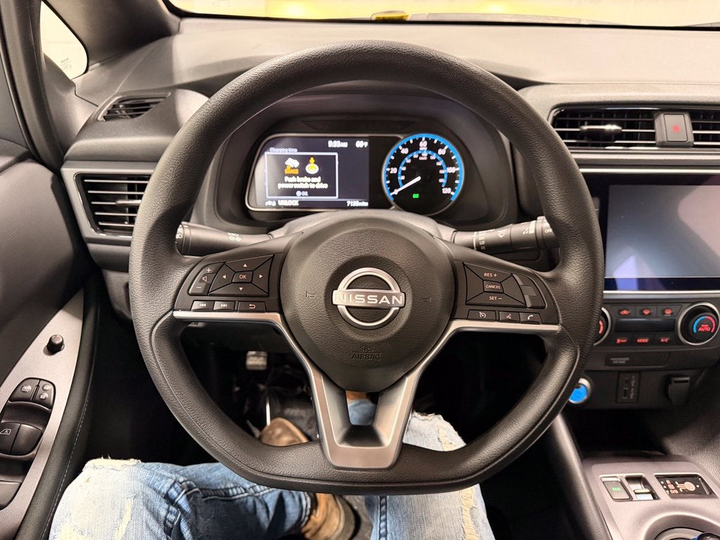 2025 Nissan LEAF S