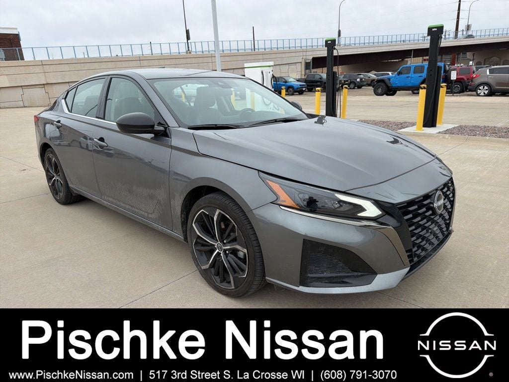 2025 Nissan Altima SR FWD