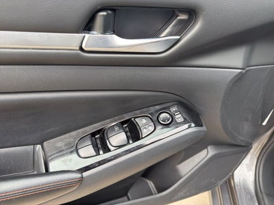 2025 Nissan Altima SR FWD