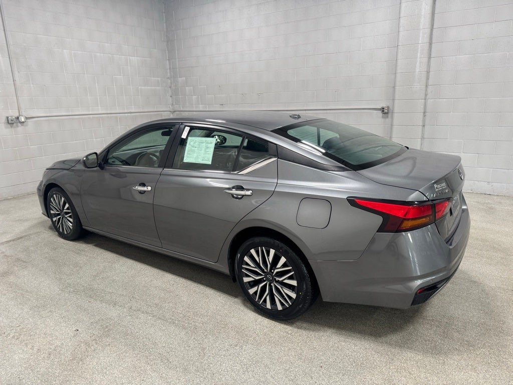 2023 Nissan Altima SV FWD