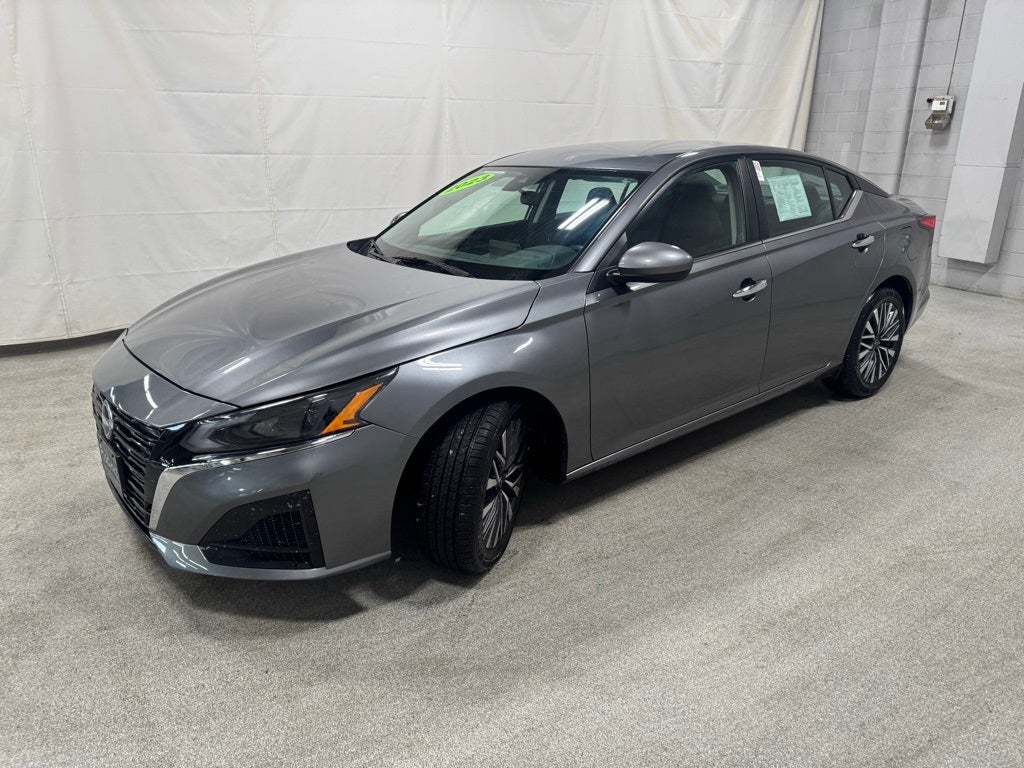 2023 Nissan Altima SV FWD