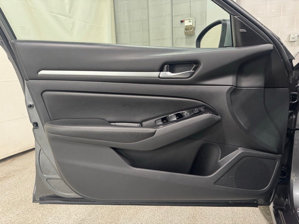 2023 Nissan Altima SV FWD