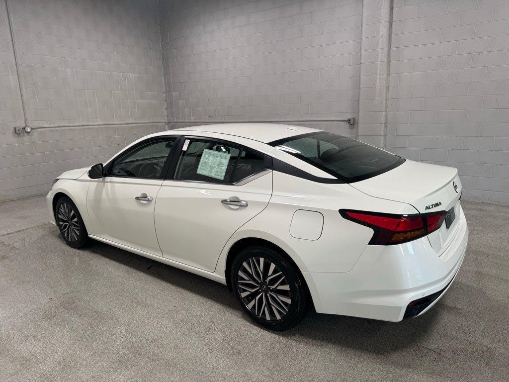 2023 Nissan Altima SV FWD