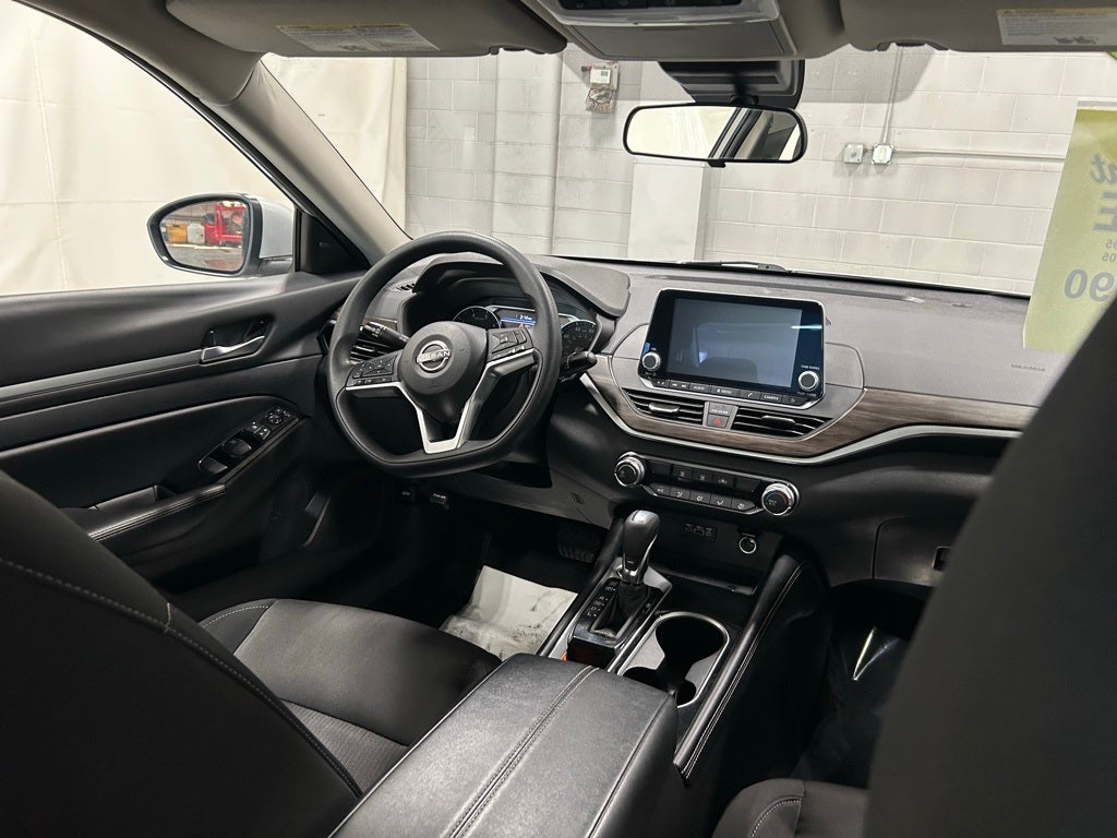 2023 Nissan Altima SV FWD