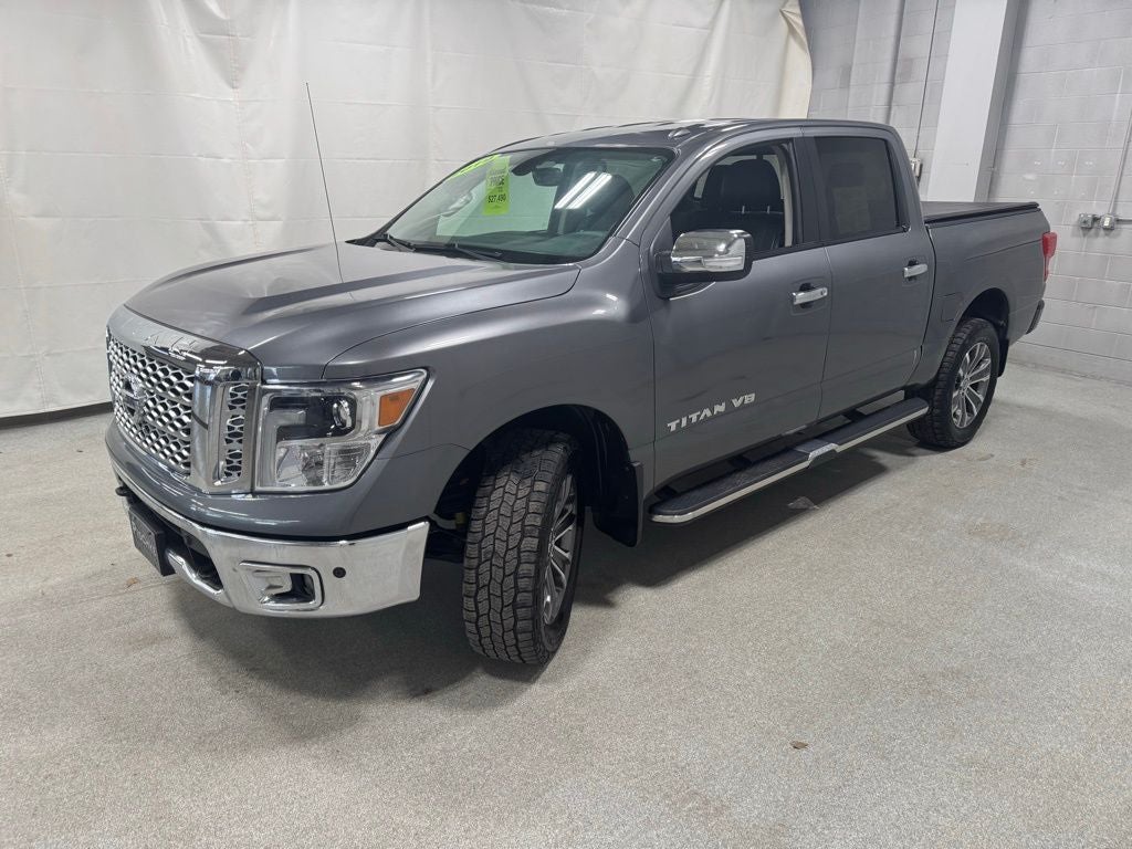 2019 Nissan TITAN SL