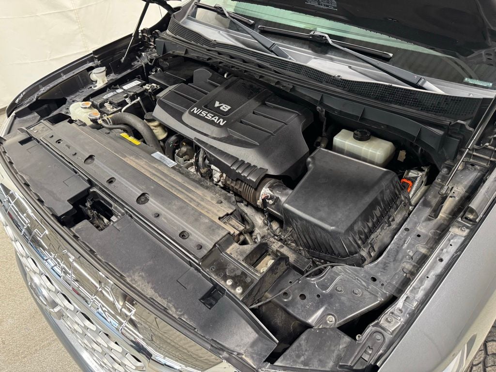 2019 Nissan TITAN SL