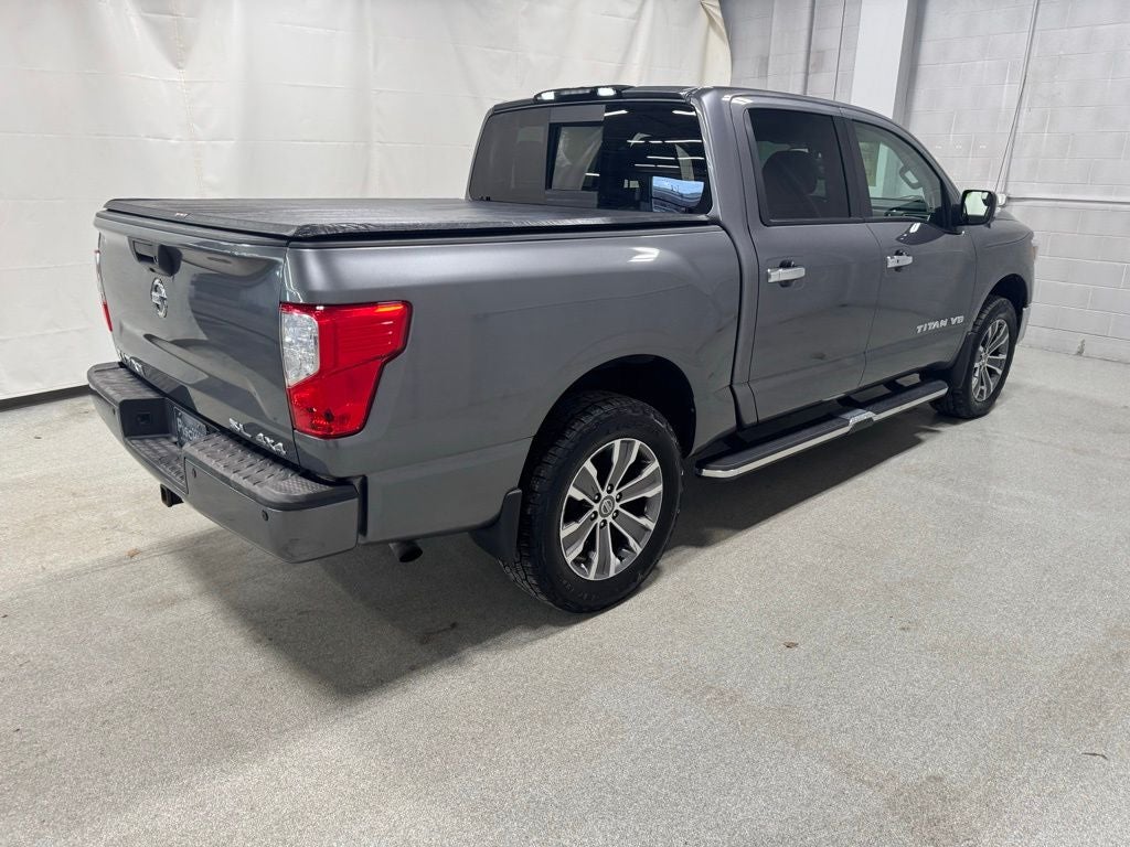 2019 Nissan TITAN SL