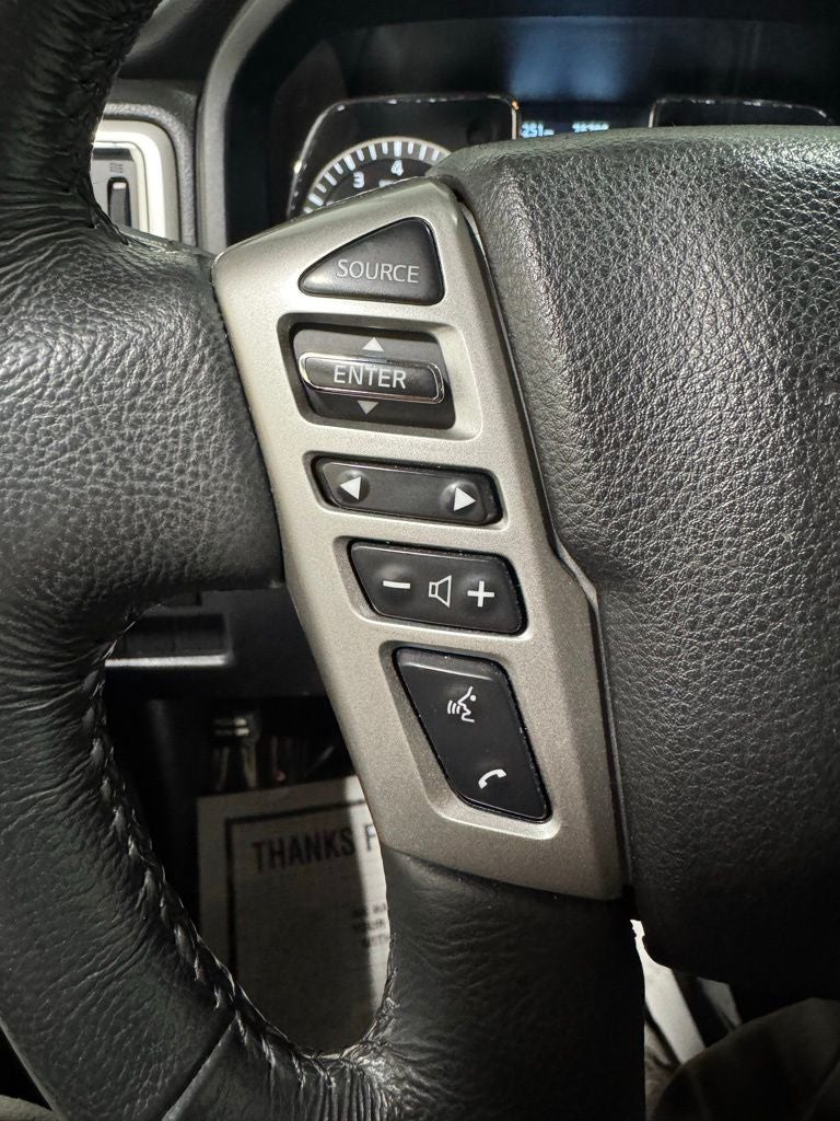 2019 Nissan TITAN SL