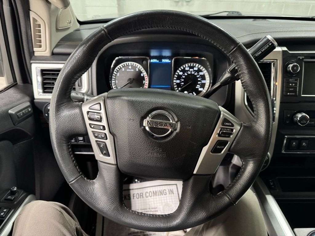 2019 Nissan TITAN SL