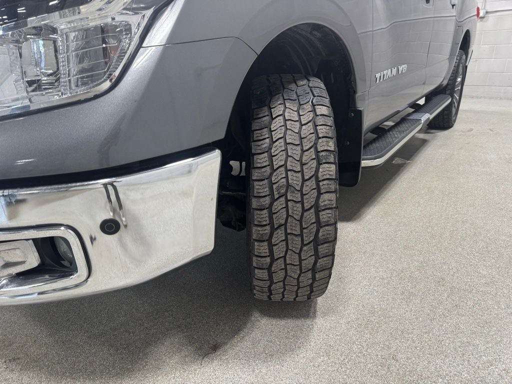 2019 Nissan TITAN SL