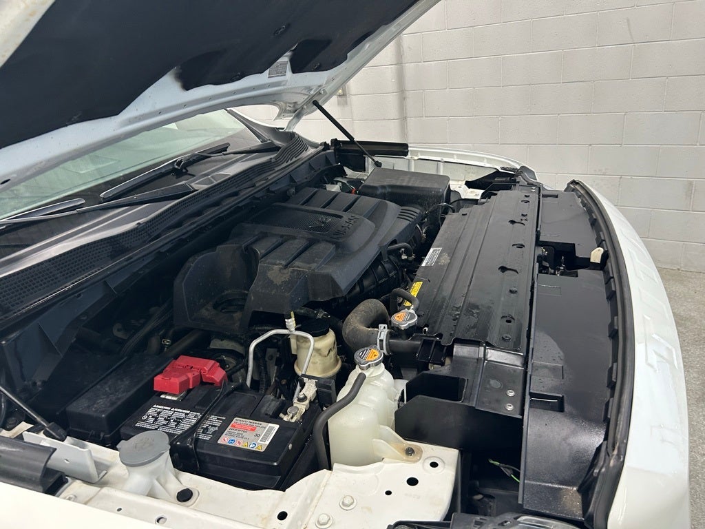 2024 Nissan TITAN Crew Cab SV 4x4