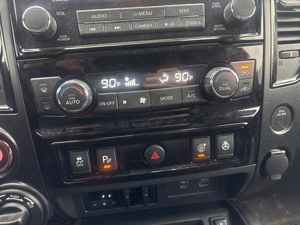 2023 Nissan TITAN Crew Cab PRO-4X 4x4