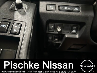 2022 Nissan Frontier Crew Cab PRO-4X 4x4