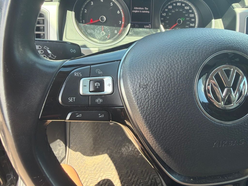 2019 Volkswagen Atlas 3.6L V6 SE w/Technology R-Line