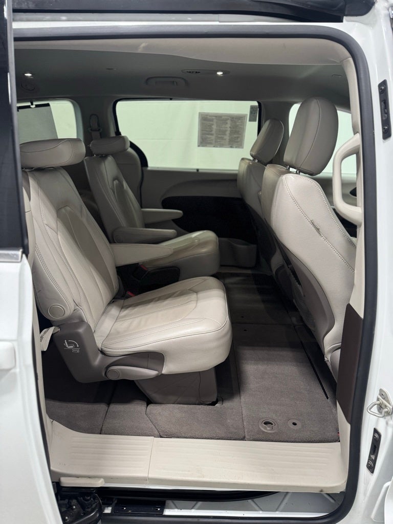 2020 Chrysler Pacifica Touring L