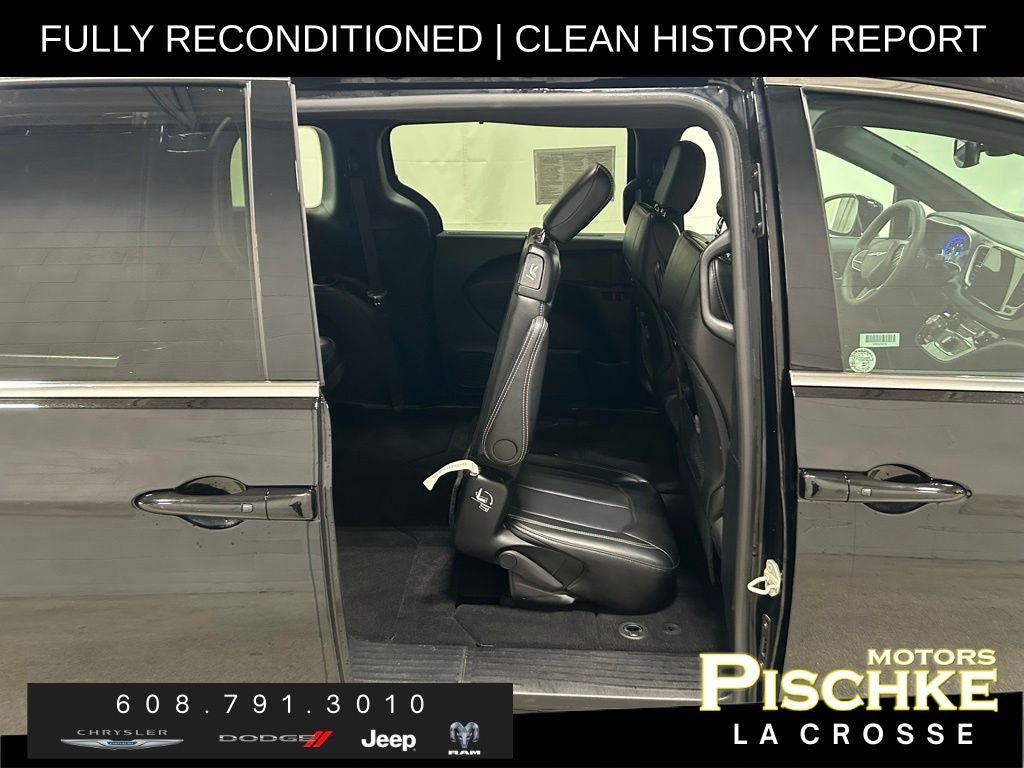 2025 Chrysler Pacifica Select