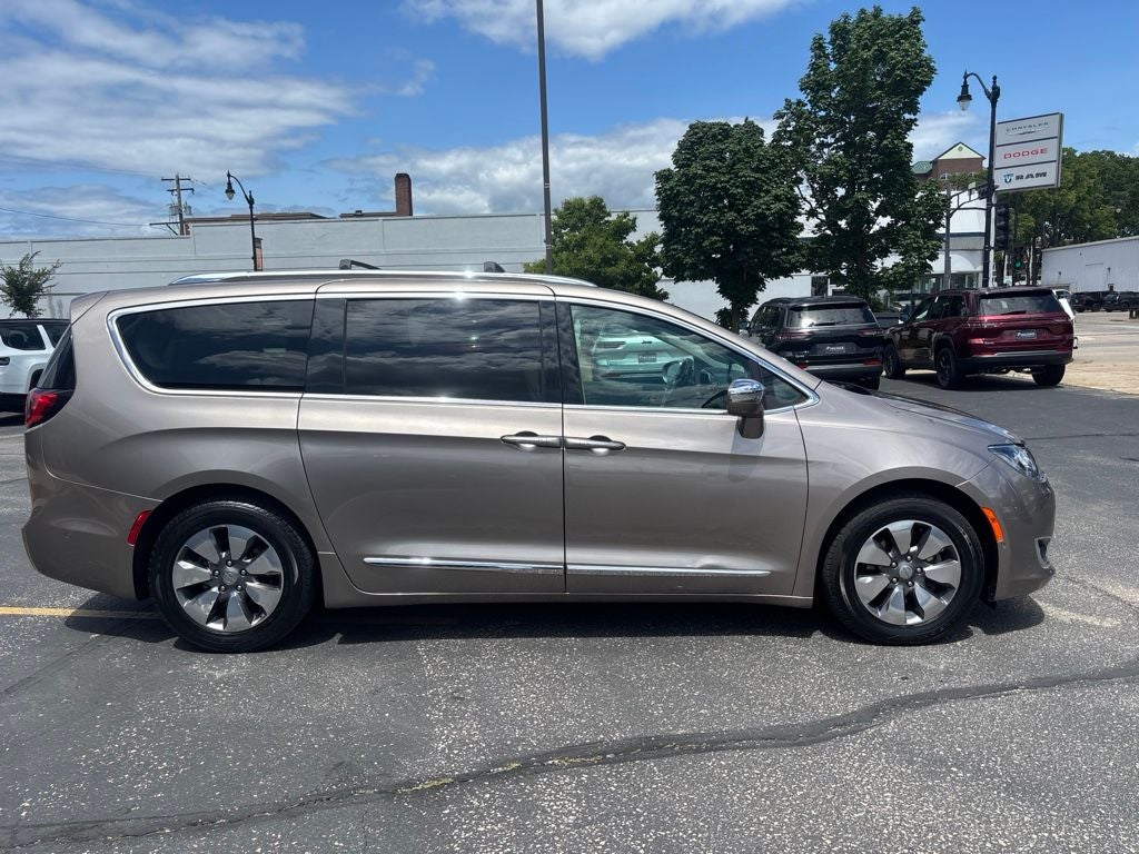 2018 Chrysler Pacifica Hybrid Limited