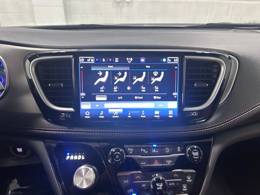 2024 Chrysler Pacifica Pinnacle