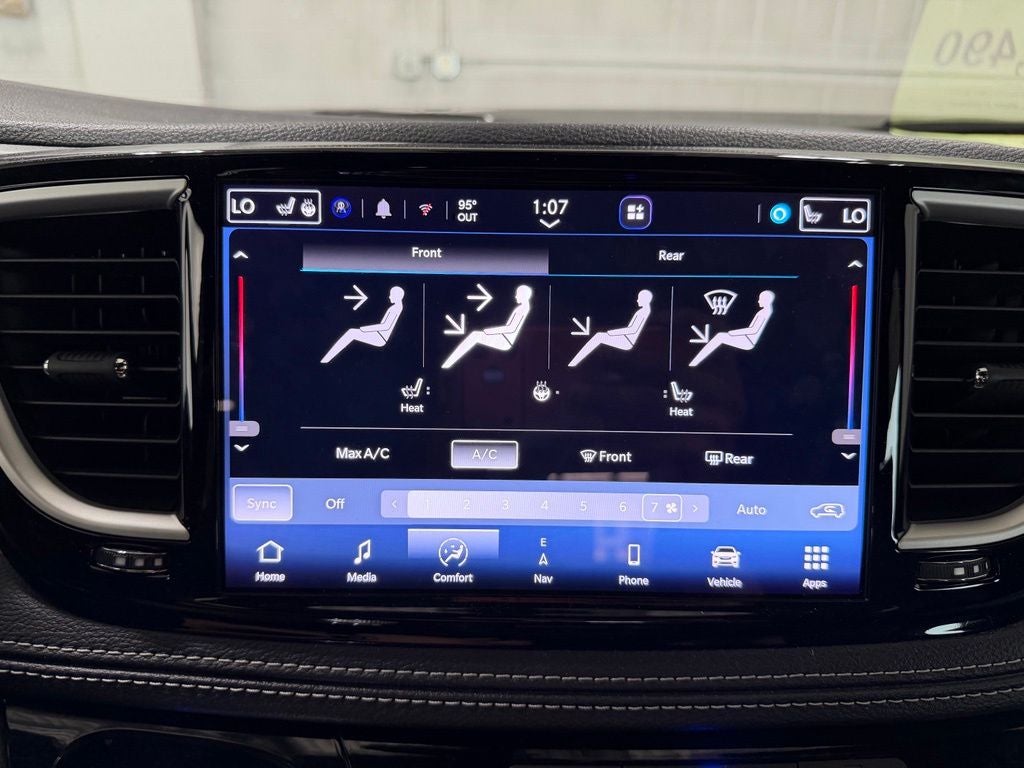 2024 Chrysler Pacifica Hybrid S Appearance Pkg