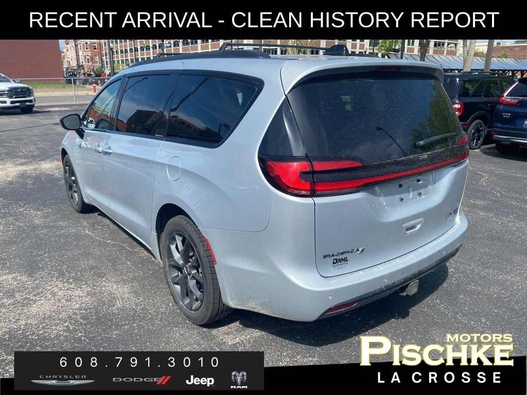 2023 Chrysler Pacifica Limited AWD