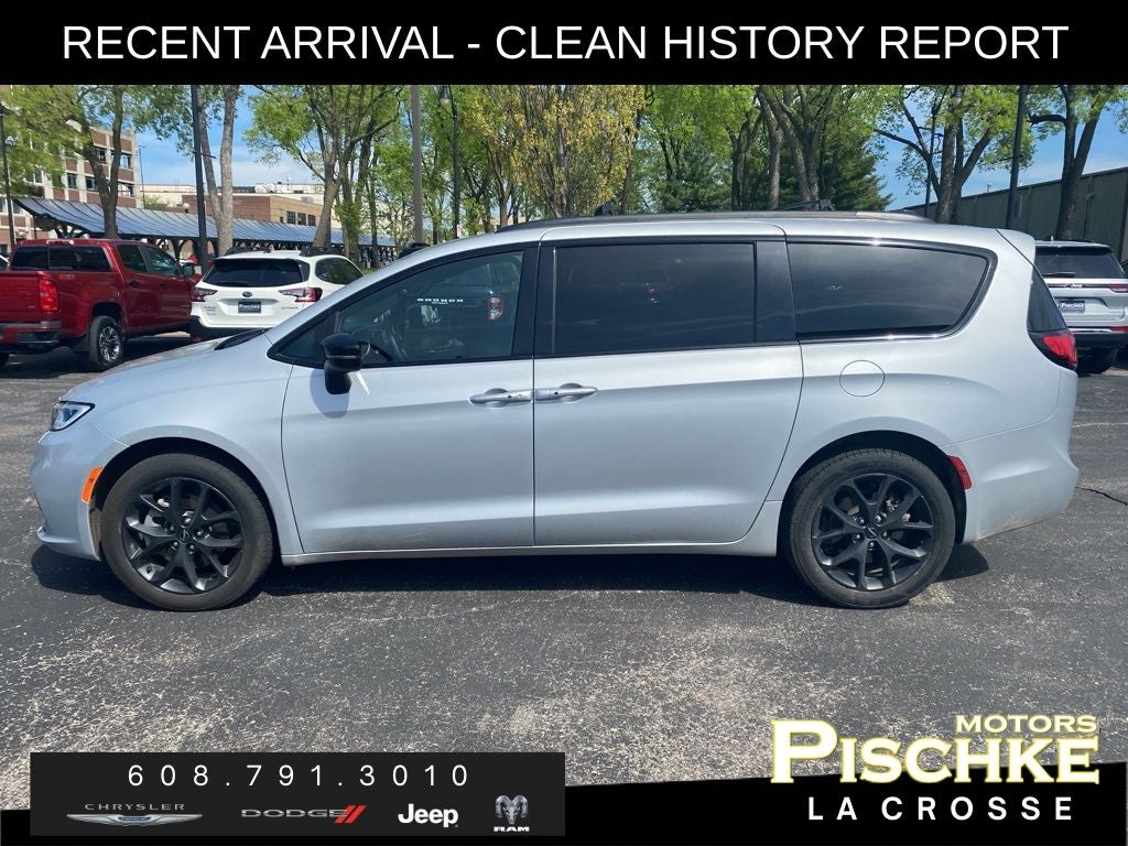 2023 Chrysler Pacifica Limited AWD