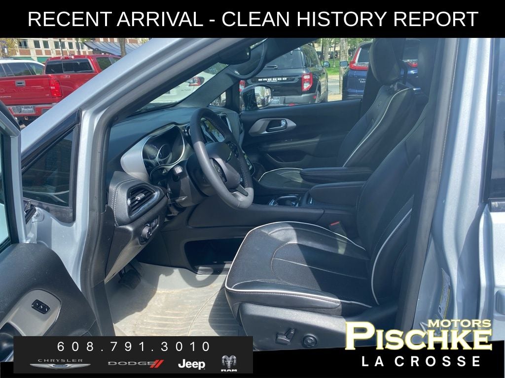 2023 Chrysler Pacifica Limited AWD