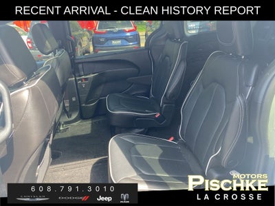 2023 Chrysler Pacifica Limited AWD