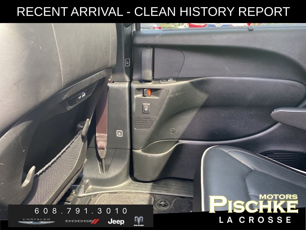 2023 Chrysler Pacifica Limited AWD