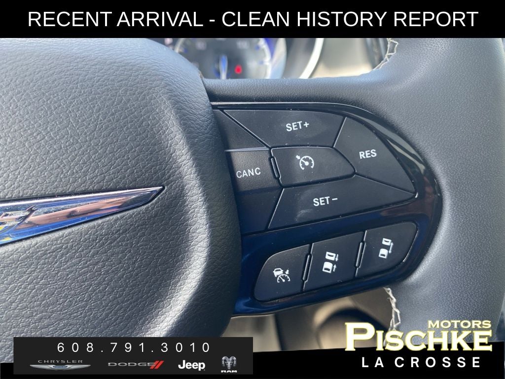 2023 Chrysler Pacifica Limited AWD
