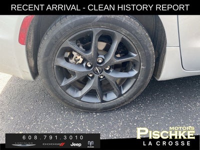 2023 Chrysler Pacifica Limited AWD