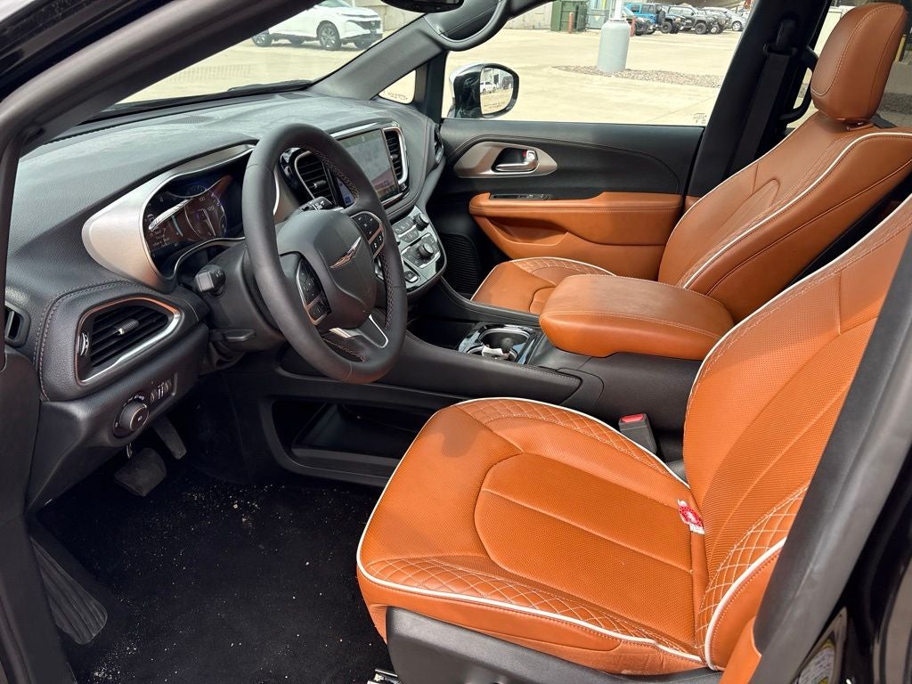 2024 Chrysler Pacifica Pinnacle AWD